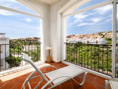 2251-Newly furnished 2 bedrooms with terrace!