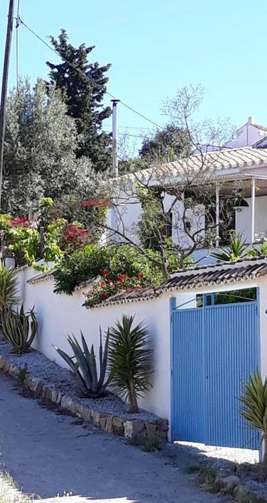 3 bedrooms house with private pool enclosed garden and wifi at Los Romanes