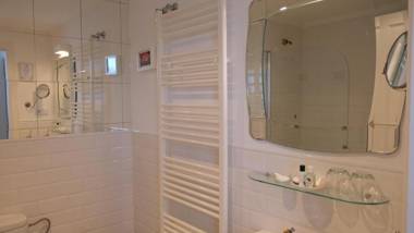 HOTEL LA CASA DE LAS CAMELIAS