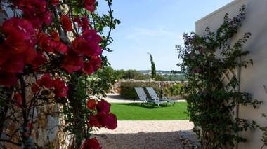 Las Colinas Golf & Country Club Residences