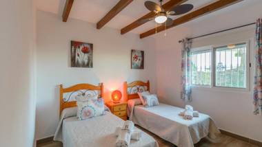 Villa Dajabe Sayalonga by Ruralidays