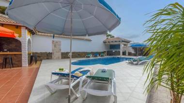 Villa Javier Sayalonga by Ruralidays