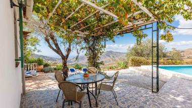 Casa Lola Sayalonga by Ruralidays