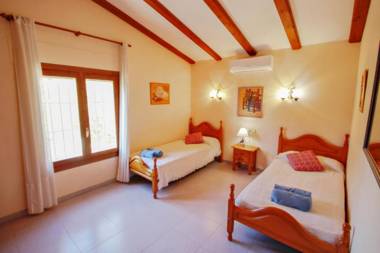 Finca Palacios - comfortable holiday accommodation in Benissa