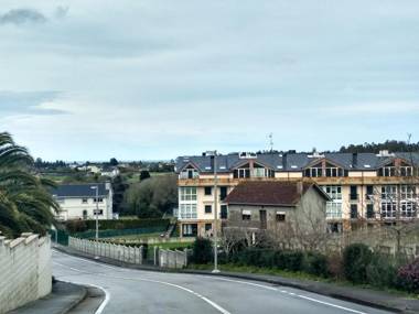 Apartamentos Playa de las Catedrales 3000