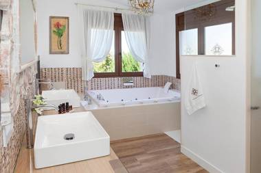 El Racó de Madremanya - Adults only