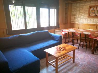 3 bedrooms house with city view balcony and wifi at Esparreguera