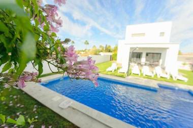 Chalets conilizate 12 pax piscina 300mts playa