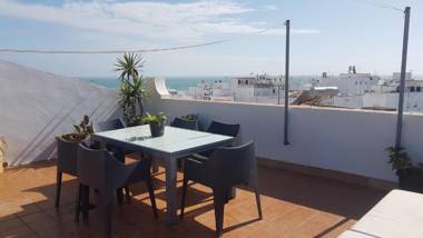 Apartamentos centro de Conil solo FAMILIAS