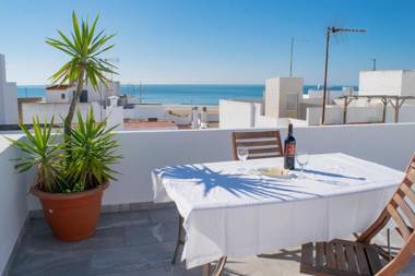 Conil town house with roof terrace and great views