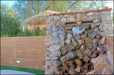 Acogedor chalet con piscina