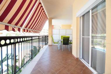 Global Properties Acogedor apartamento con terraza y piscina en Canet