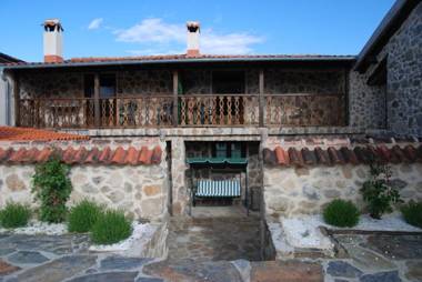 Apartamentos Aira Sacra