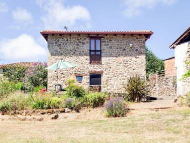 Beautiful quiet country house with garden in the middle of the Ribeira Sacra
