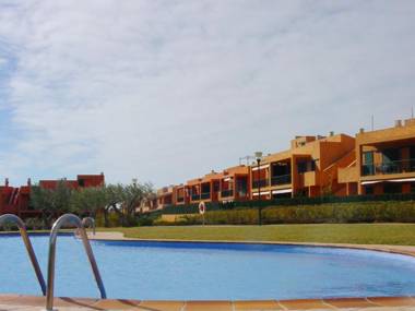 Amplio Adosado en Primera Linea de Mar (MSJ78)