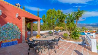 Casa Rocio y Paloma Vinuela by Ruralidays