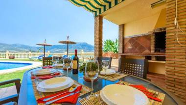 Cortijo Angela Vinuela by Ruralidays