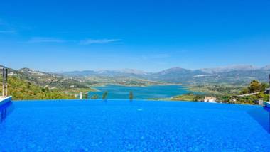 Villa Adelfas Vinuela by Ruralidays