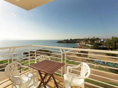 Quaint Apartment close to the Seabeach