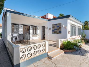 Detached house in a quiet residential area of Vinaròs near the beach