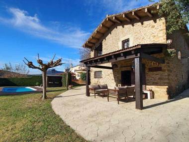 Masia with pool and beautiful views near Girona