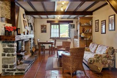 Apartamentos El llugarón