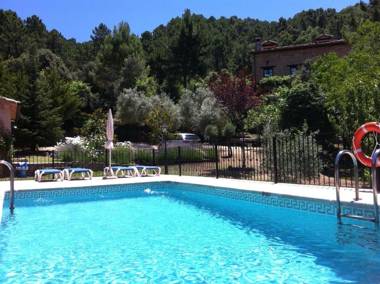 Hotel de Montaña Cueva Ahumada