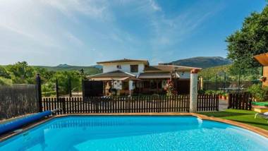 Casa Los Frailecillos Villanueva del Trabuco by Ruralidays