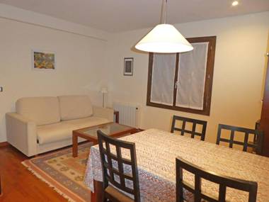 Apartamentos Villanua 3000