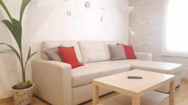 Laura House The Style Airport BCN