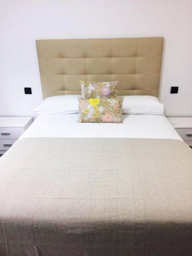 Cíes Suites García Barbón 108 Vigo Centro-Flats with Hotel Services