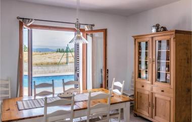 Three-Bedroom Holiday Home in Vidreres