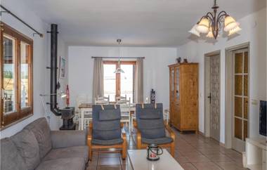 Three-Bedroom Holiday Home in Vidreres