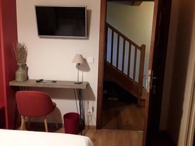 Olagaraia - Adults Only