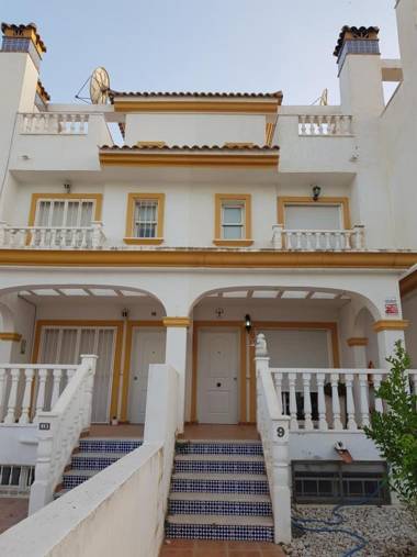 PRECIOSO ADOSADO a 100 METROS DEL MAR en VERA-PLAYA!