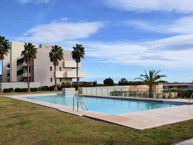 Modern apartment on the Valle del Este Golf resort 10 min from the beach