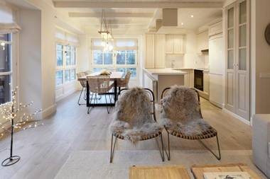 Val de Ruda Luxe 49 by FeelFree Rentals