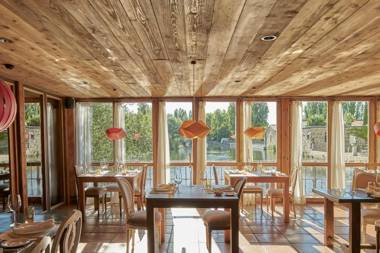 Hacienda Zorita Wine Hotel & Organic Farm