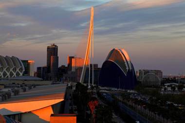 Holiday Inn Express Ciudad de las Ciencias an IHG Hotel