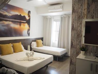 Valencia Suits You - ADULTS ONLY Rooms Auto Check in & Bikes available