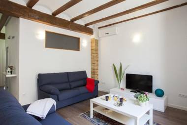 Singular Apartments Station