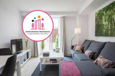 SingularStays Mercado Central