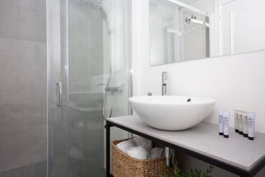 SingularStays Mercado Central