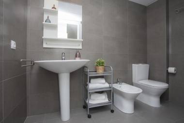 SingularStays Plaza Redonda