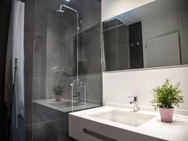 Flats Friends Soho Suites