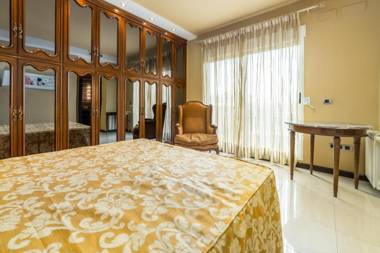 Travel Habitat Ático Ciutat Vella.