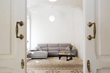 SingularStays Ms Rogers