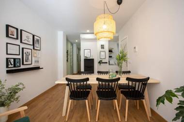 Ruzafa Lander by SingularStays