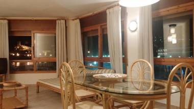 Lydia's Apartment with Castle View