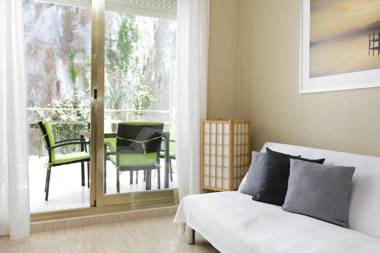 Lets Holidays Pool Apartment Beach